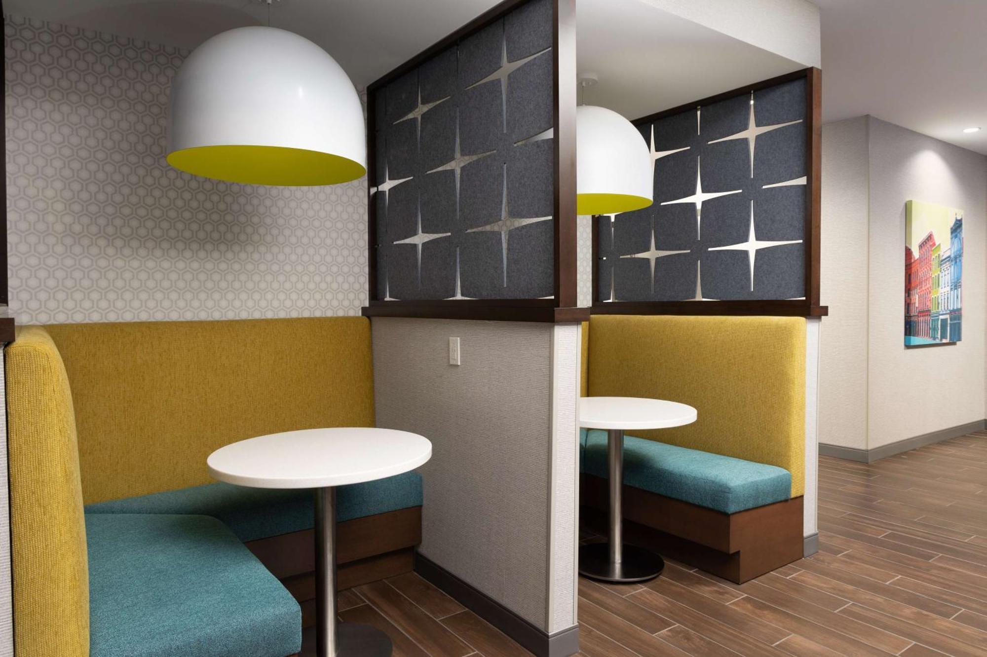 Hampton Inn ホーネル エクステリア 写真